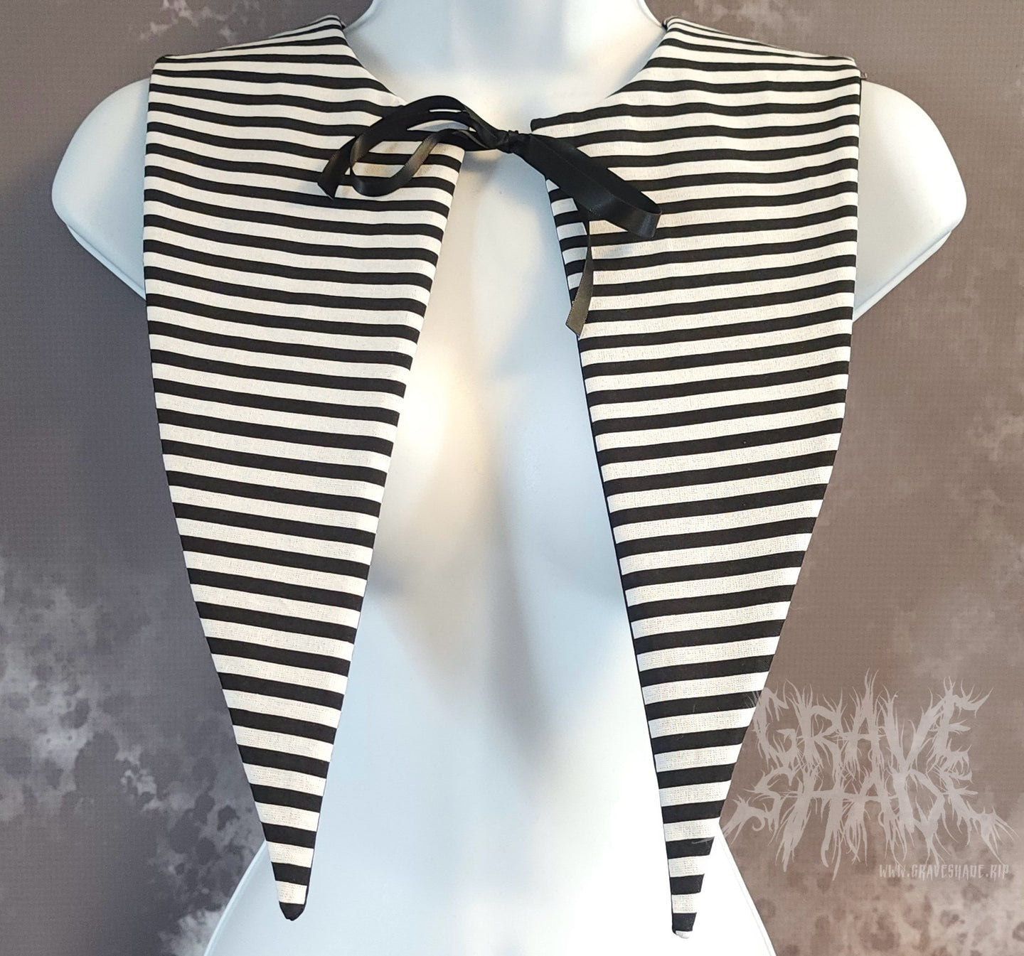 Striped Nocturne Spire Removable Gothic Collar Accessory
