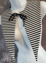 Load image into Gallery viewer, Striped Nocturne Spire Removable Gothic Collar Accessory
