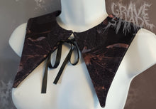 Load image into Gallery viewer, Leaf Decay Vellichor Removable Gothic Collar Accessory
