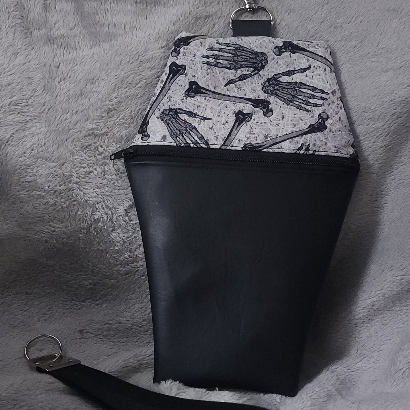 Vintage 50s Harry Litwin Coffin Lucite Handbag | Shop THRILLING